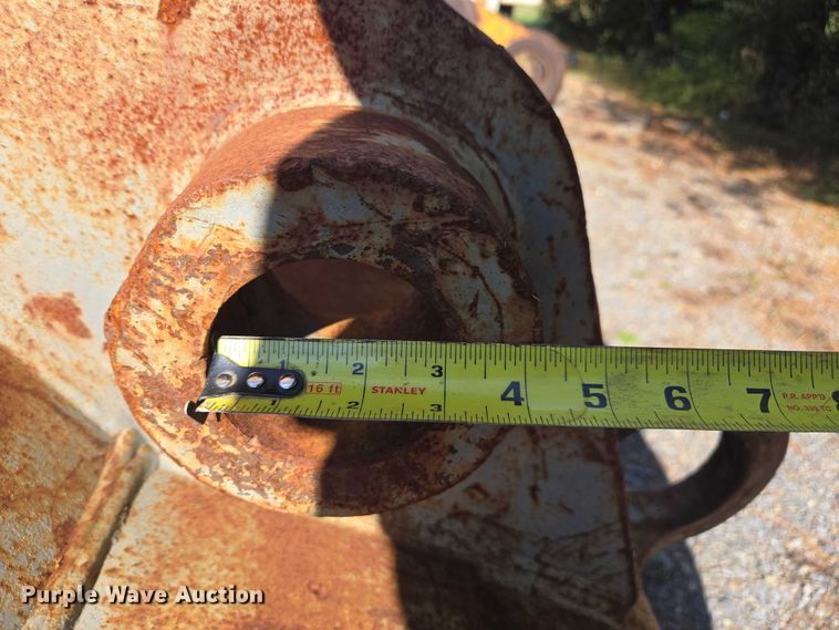 image for item EV4416 (2) excavator buckets