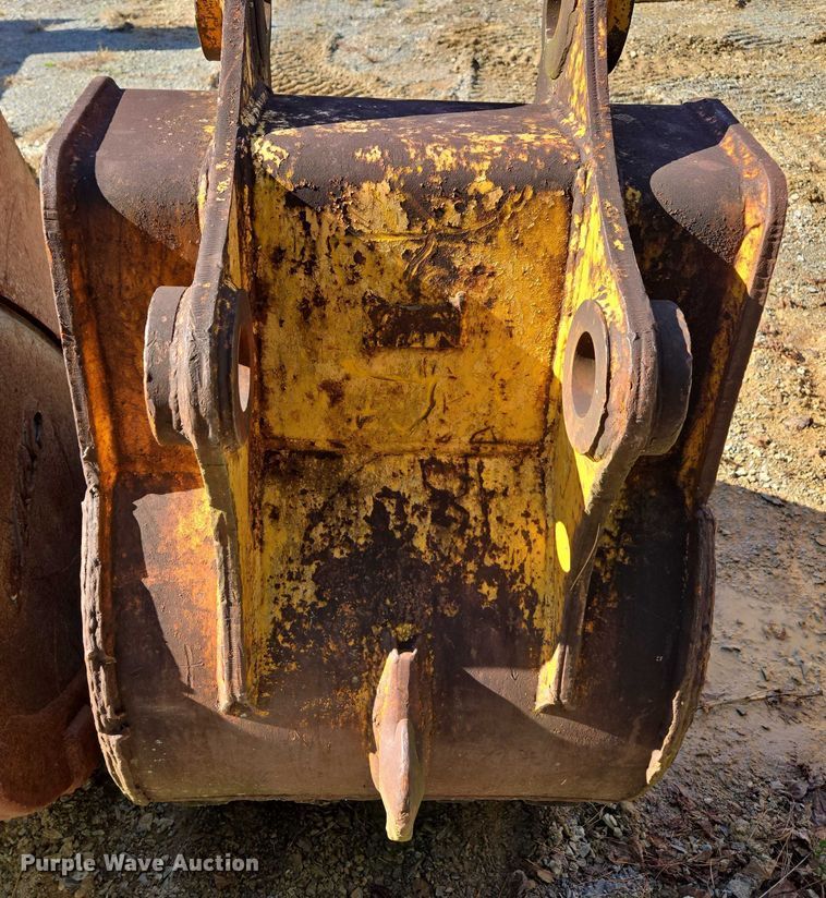 image for item EV4416 (2) excavator buckets