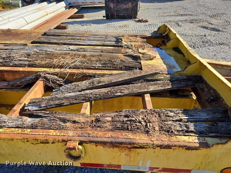 image for item EV4418 1986 Eager Beaver tilt deck equipment trailer