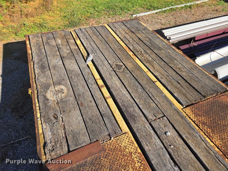 image for item EV4418 1986 Eager Beaver tilt deck equipment trailer