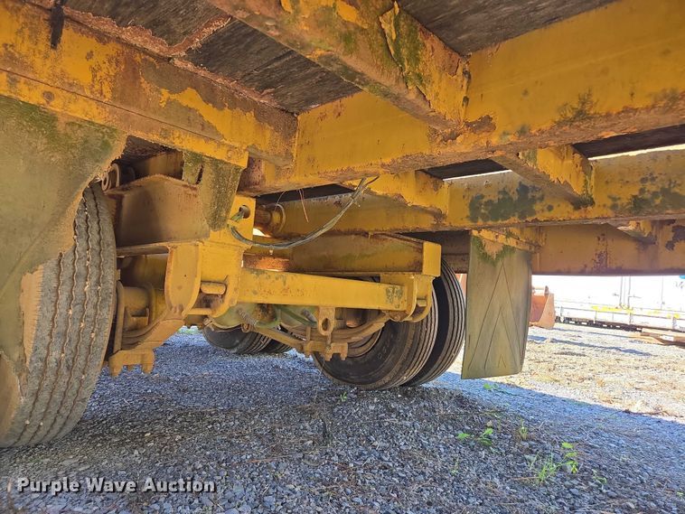 image for item EV4418 1986 Eager Beaver tilt deck equipment trailer