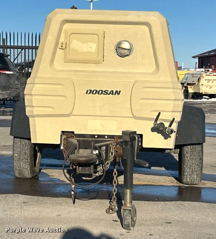 image for item FG1510 2017 Doosan P185 air compressor