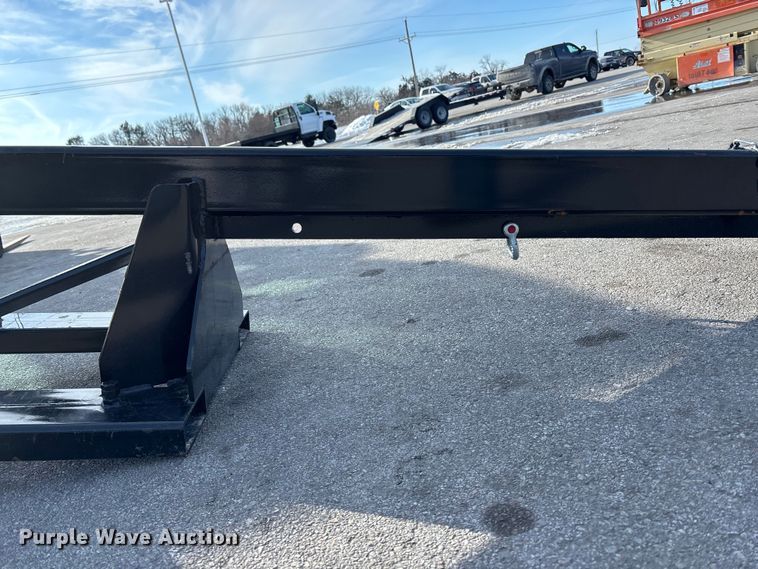 image for item FG1518 GIYI TB47 skid steer jib