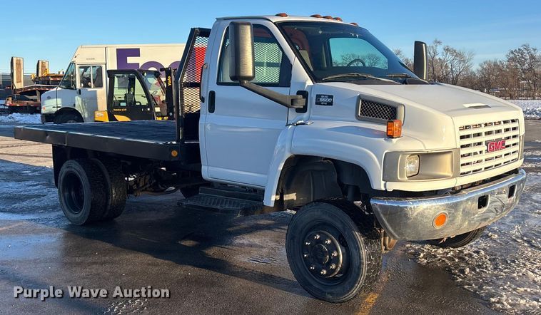 image for item FG1528 2007 GMC C5500 flatbed truck