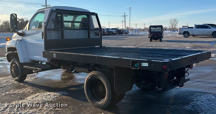 image for item FG1528 2007 GMC C5500 flatbed truck