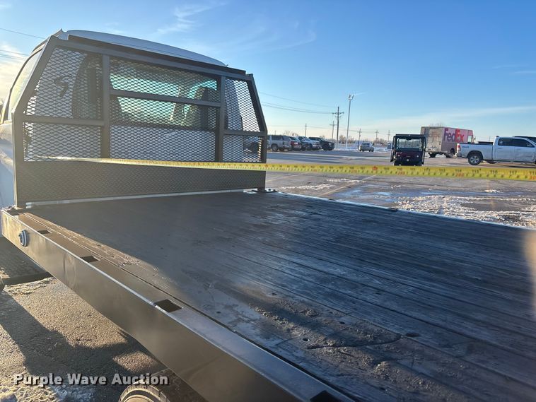 image for item FG1528 2007 GMC C5500 flatbed truck