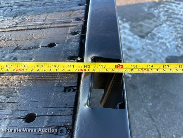 image for item FG1528 2007 GMC C5500 flatbed truck