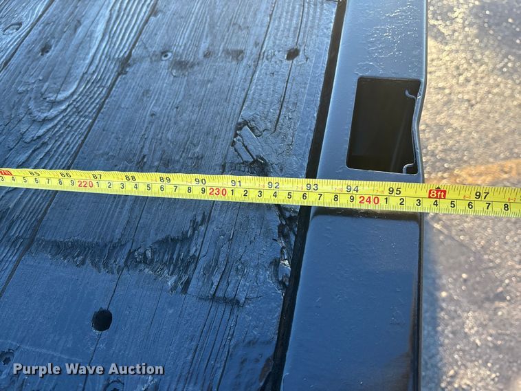 image for item FG1528 2007 GMC C5500 flatbed truck