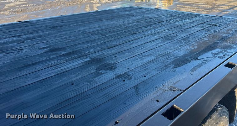 image for item FG1528 2007 GMC C5500 flatbed truck