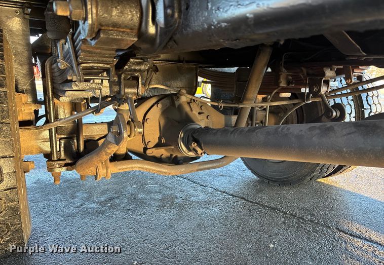 image for item FG1528 2007 GMC C5500 flatbed truck