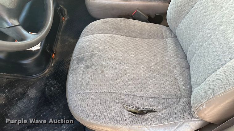 image for item FG1528 2007 GMC C5500 flatbed truck