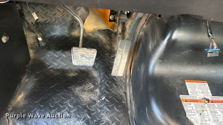 image for item FG1528 2007 GMC C5500 flatbed truck