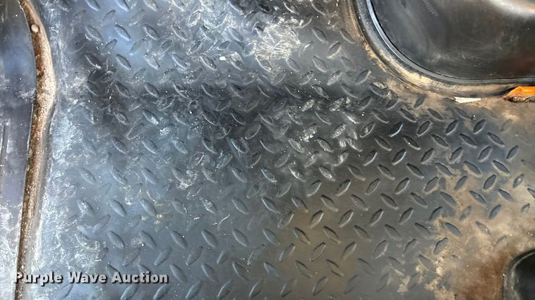 image for item FG1528 2007 GMC C5500 flatbed truck