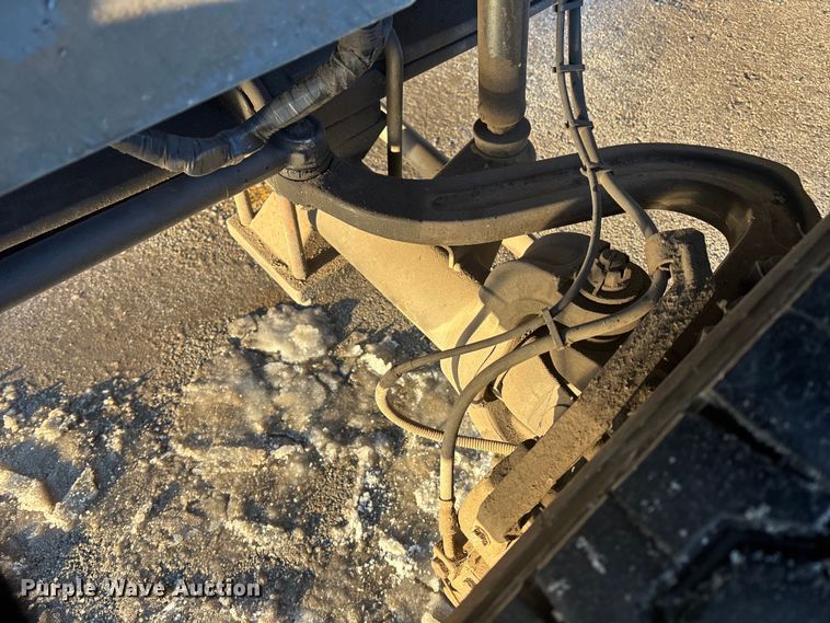 image for item FG1528 2007 GMC C5500 flatbed truck