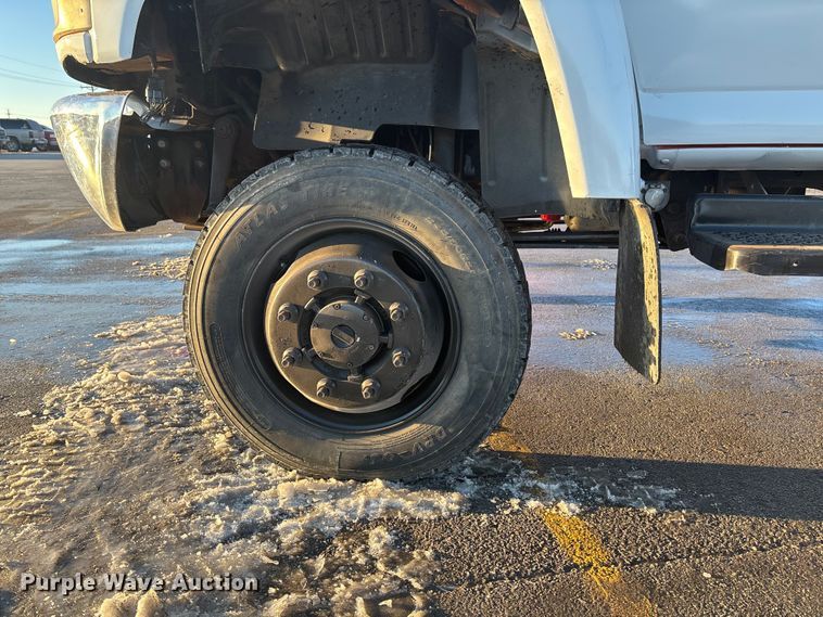 image for item FG1528 2007 GMC C5500 flatbed truck