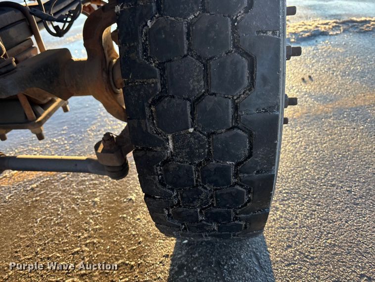 image for item FG1528 2007 GMC C5500 flatbed truck