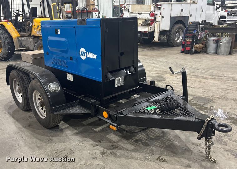 image for item FG1529 Miller Big blue 402P welder/generator