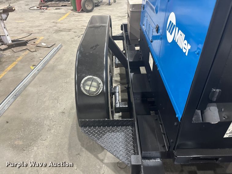 image for item FG1529 Miller Big blue 402P welder/generator
