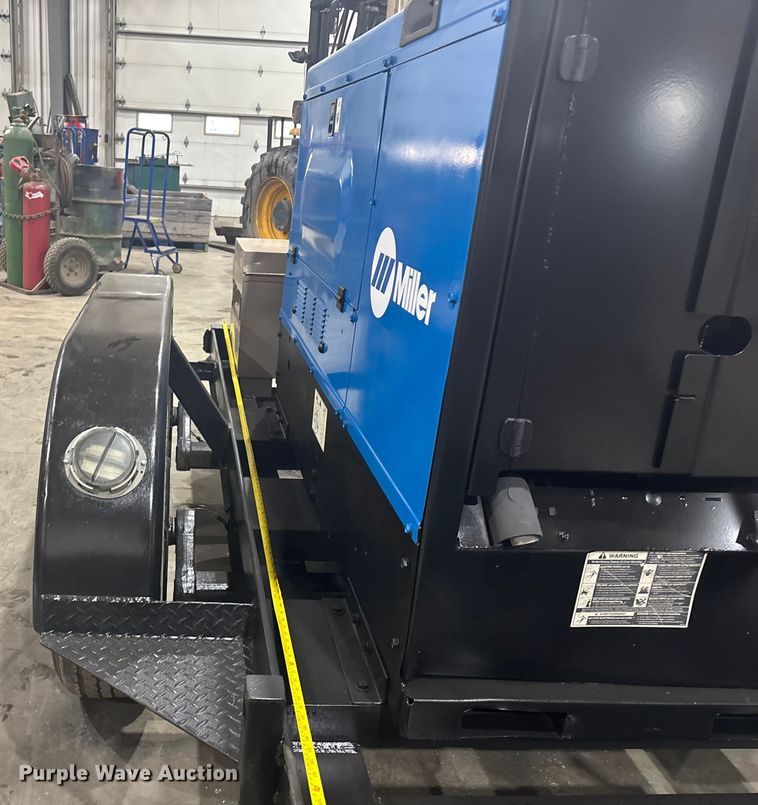 image for item FG1529 Miller Big blue 402P welder/generator