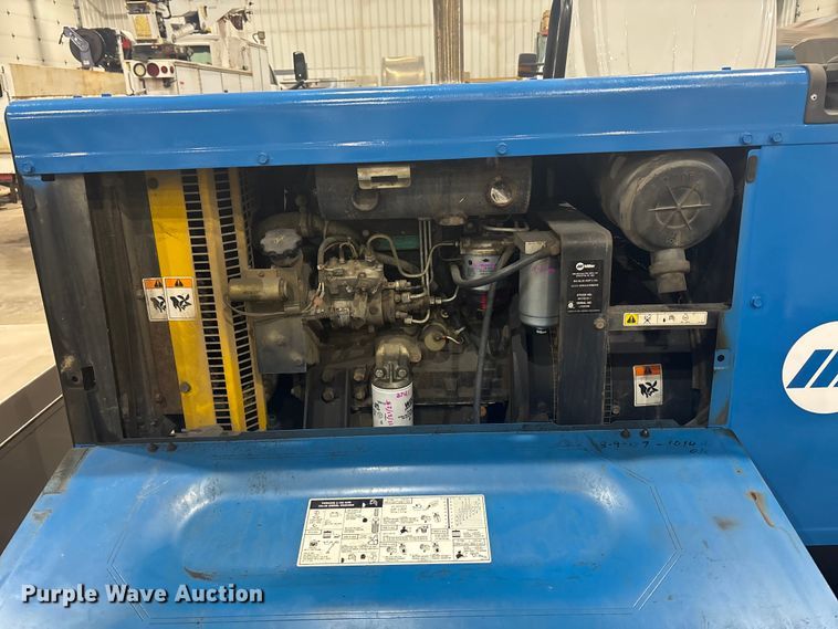 image for item FG1529 Miller Big blue 402P welder/generator