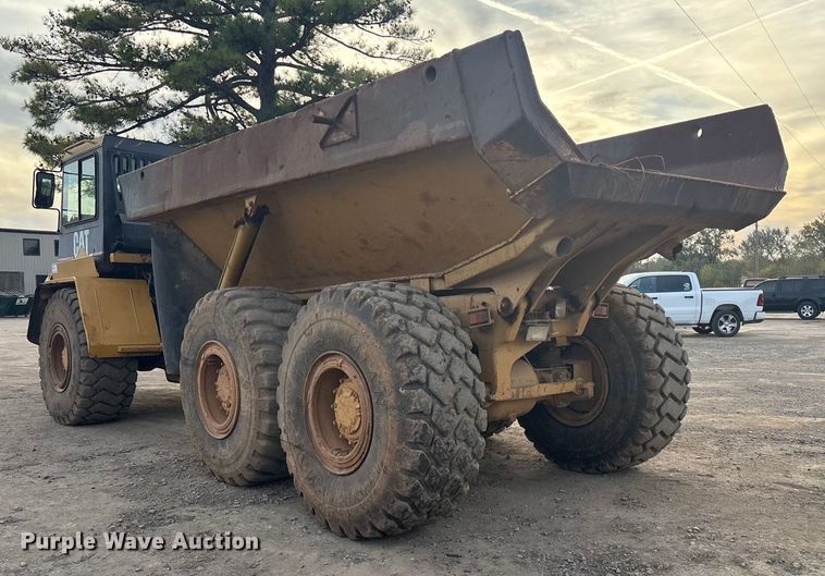 image for item FI0026 1999 Caterpillar D250EII articulated haul truck