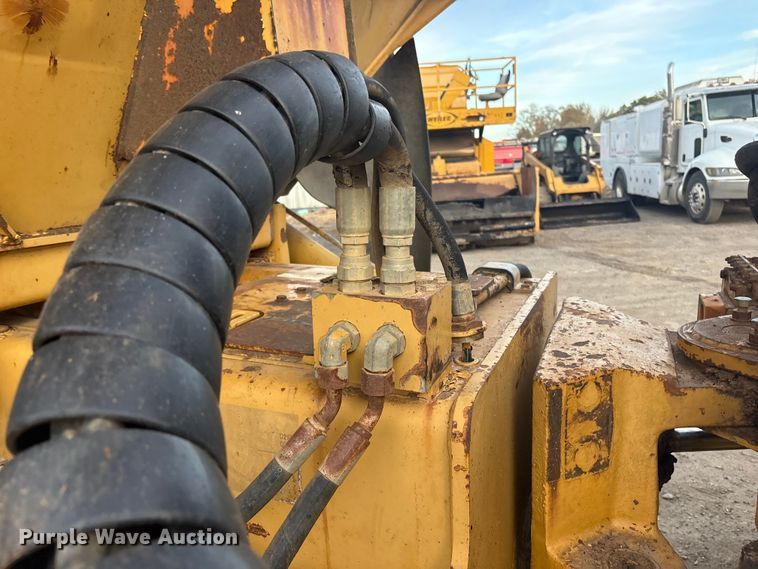 image for item FI0026 1999 Caterpillar D250EII articulated haul truck