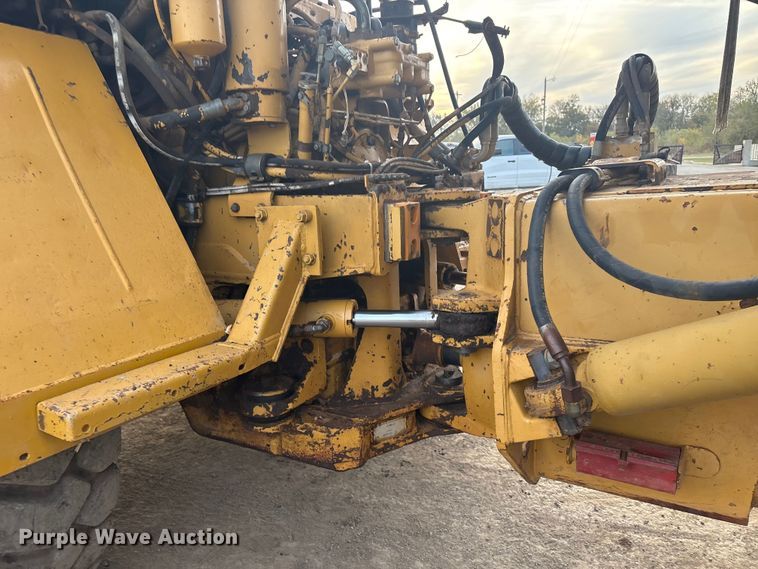 image for item FI0026 1999 Caterpillar D250EII articulated haul truck