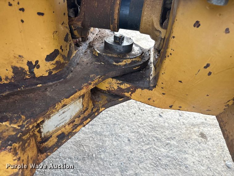 image for item FI0026 1999 Caterpillar D250EII articulated haul truck