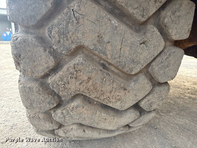 image for item FI0026 1999 Caterpillar D250EII articulated haul truck