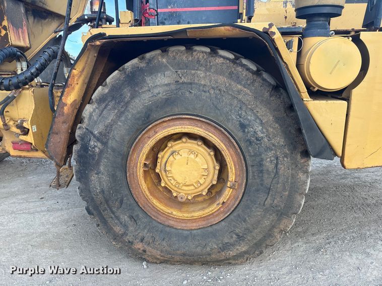 image for item FI0026 1999 Caterpillar D250EII articulated haul truck