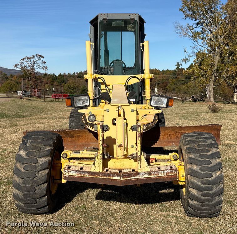 MOTOCONFORMADORA NEW HOLLAND RG80 2002