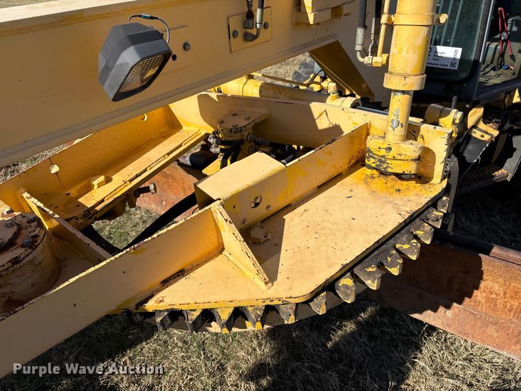 image for item FI0029 2002 New Holland RG80 motor grader