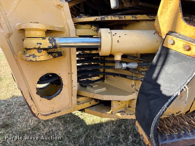 image for item FI0029 2002 New Holland RG80 motor grader