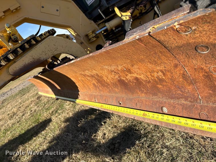 image for item FI0029 2002 New Holland RG80 motor grader