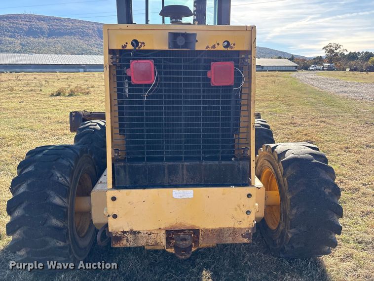 image for item FI0029 2002 New Holland RG80 motor grader