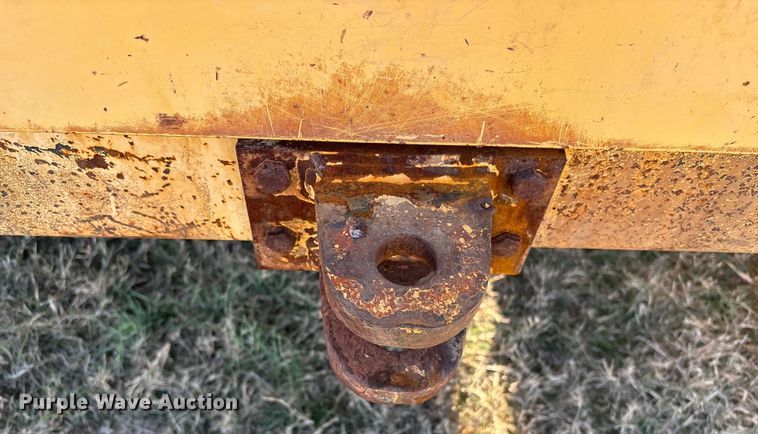 image for item FI0029 2002 New Holland RG80 motor grader