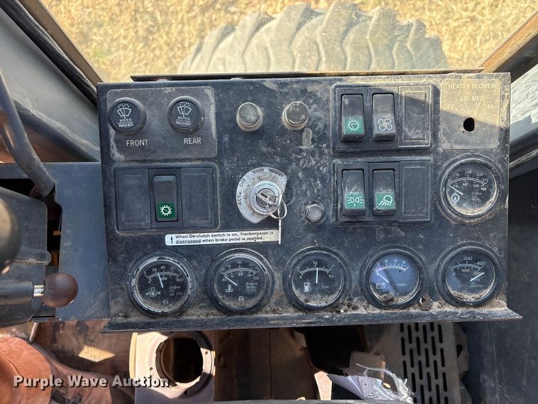 image for item FI0029 2002 New Holland RG80 motor grader