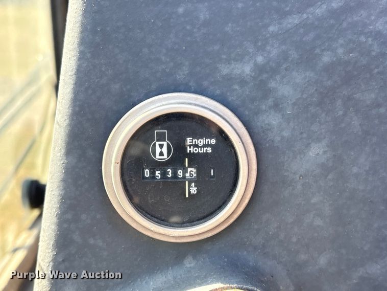 image for item FI0029 2002 New Holland RG80 motor grader