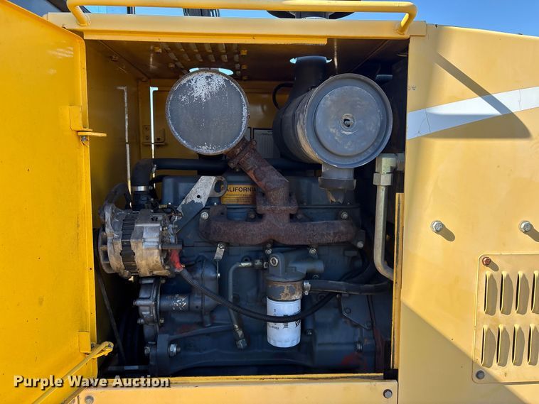 image for item FI0029 2002 New Holland RG80 motor grader