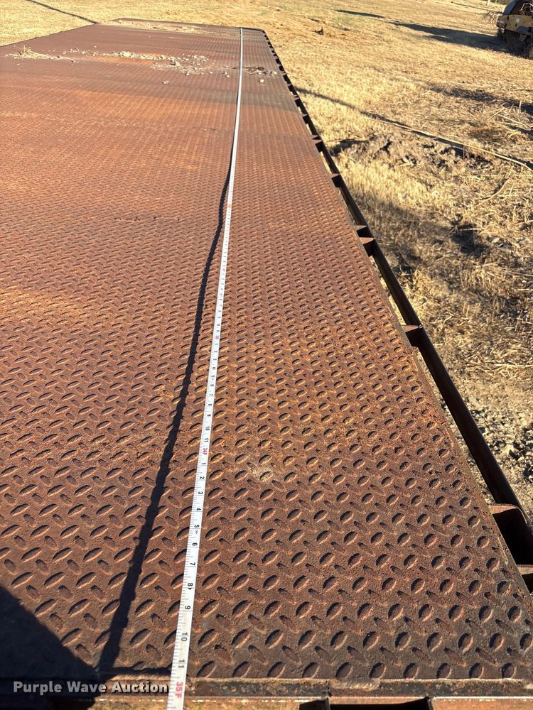 image for item FI0040 1993 Country Road Custom Trailers tilt deck equipment trailer