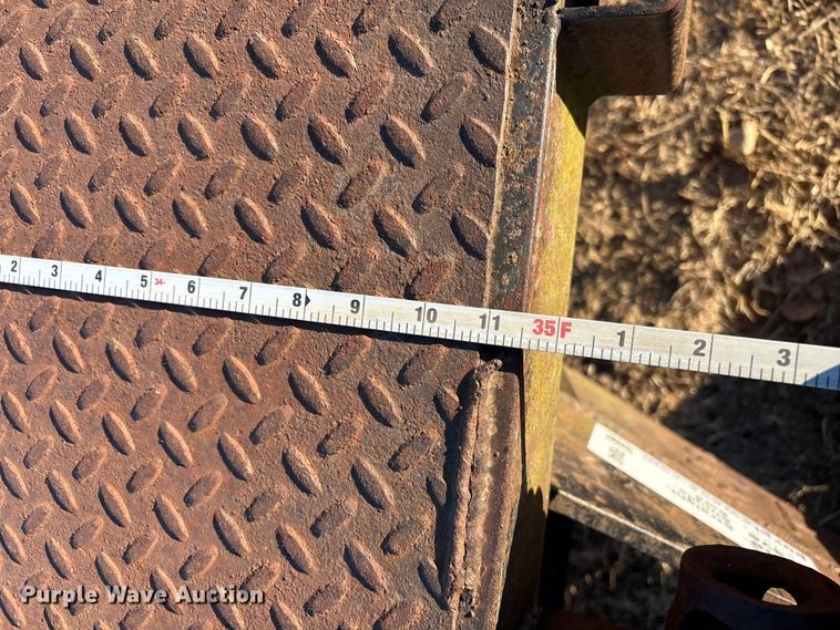 image for item FI0040 1993 Country Road Custom Trailers tilt deck equipment trailer