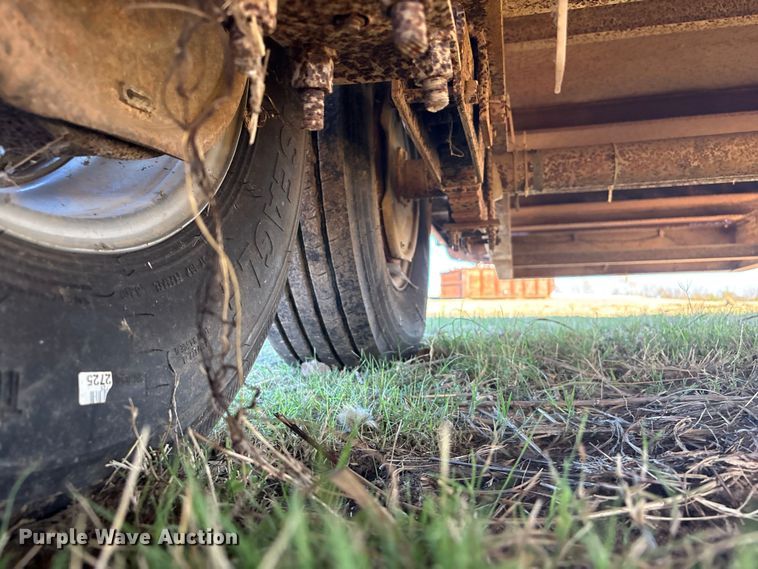 image for item FI0040 1993 Country Road Custom Trailers tilt deck equipment trailer