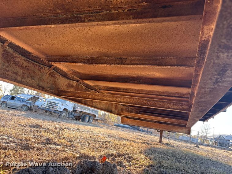 image for item FI0040 1993 Country Road Custom Trailers tilt deck equipment trailer