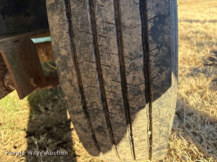 image for item FI0040 1993 Country Road Custom Trailers tilt deck equipment trailer