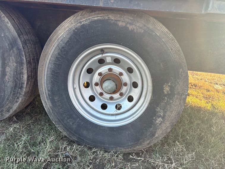 image for item FI0040 1993 Country Road Custom Trailers tilt deck equipment trailer