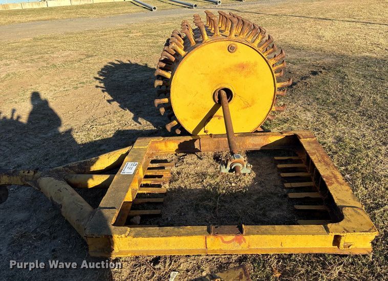 image for item FI0041 Sheepsfoot roller compactor