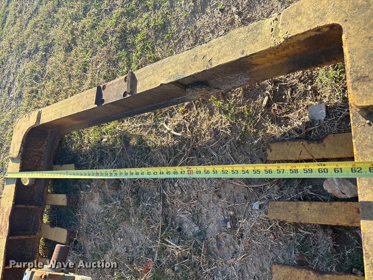 image for item FI0041 Sheepsfoot roller compactor