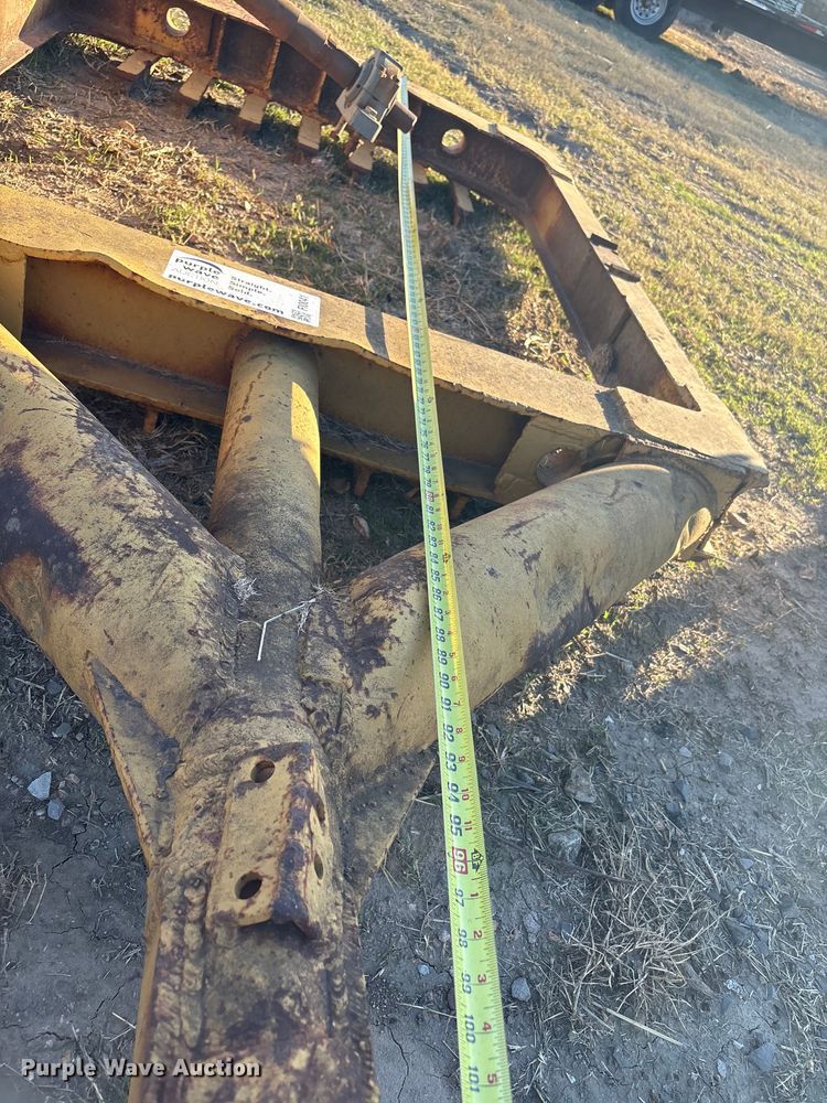 image for item FI0041 Sheepsfoot roller compactor