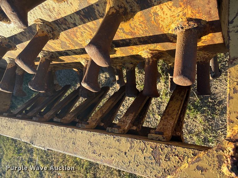 image for item FI0042 Single drum roller compactor