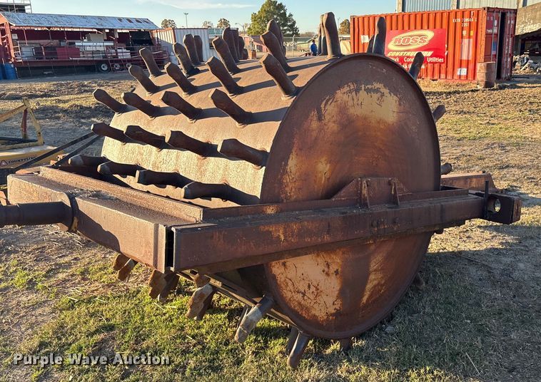 image for item FI0043 Single drum roller compactor